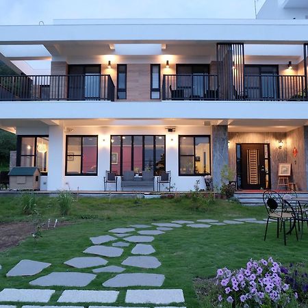 דונגהה Moonlit Seaview Homestay מראה חיצוני תמונה